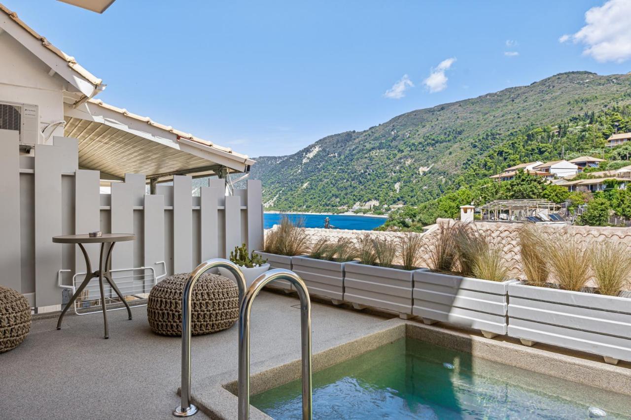 Tellion Suites อาโยส นิกีตัส ภายนอก รูปภาพ