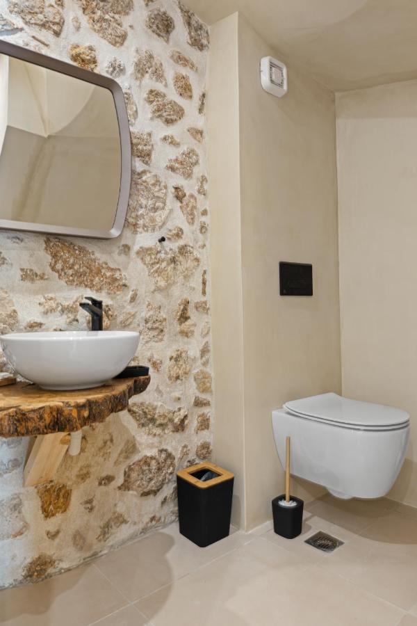 Tellion Suites อาโยส นิกีตัส ภายนอก รูปภาพ